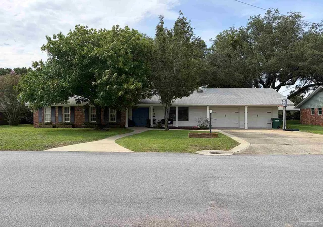 1st image of 208 Hibiscus Ave, Gulf Breeze, FL 32561 | MLS# 687090