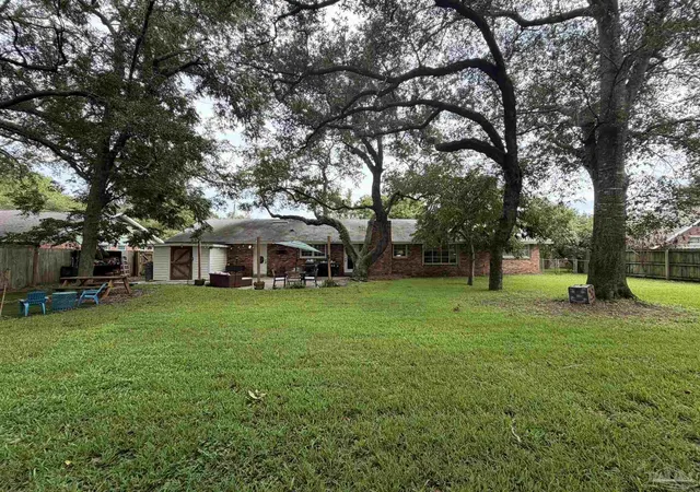 2nd image of 208 Hibiscus Ave, Gulf Breeze, FL 32561 | MLS# 687090