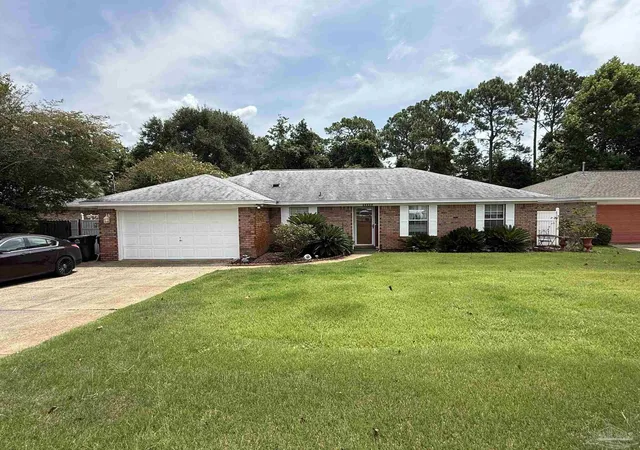 Photo 1 of Single family home for sale at 11110 Pine Hl Dr, Pensacola, FL 32506 | MLS# 686704 | Listing updated on 2026-08-24