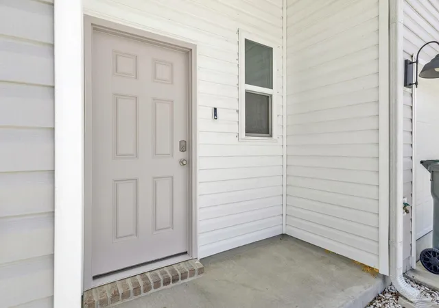 Photo 3 of Townhouse for sale at 7150 Village Ln, Pensacola, FL 32504 | MLS# 686444 | Listing updated on 2026-08-26