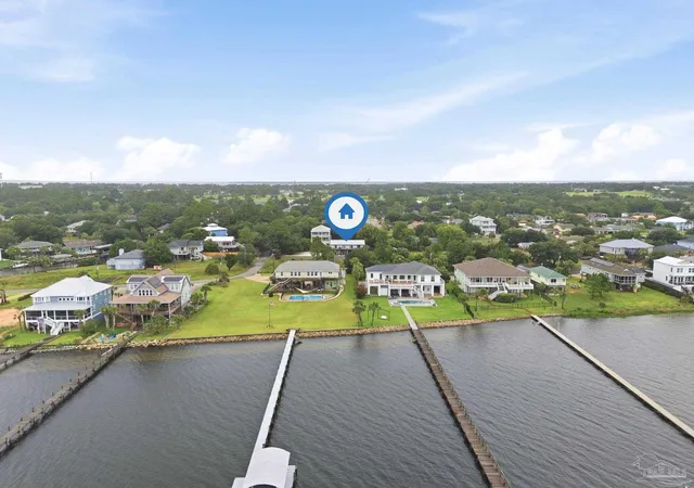 Photo 2 of Single family home for sale at 1038 Magnolia Ln, Gulf Breeze, FL 32563 | MLS# 686113 | Listing updated on 2026-09-15