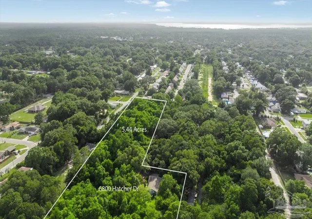 2nd image of 6800 Hatcher Rd, Pensacola, FL 32506 | MLS# 686062