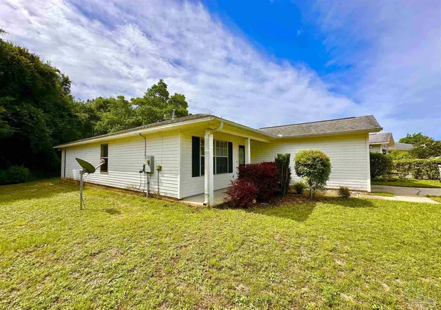 Photo 2 of Single family home for sale at 1037 Antigua Cir, Pensacola, FL 32506 | MLS# 687583 | Listing updated on 2026-09-13