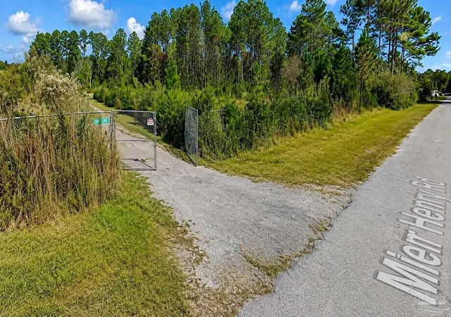 Photo 4 of Land for sale at 300 Blk Crow Rd, Pensacola, FL 32506 | MLS# 686806 | Listing updated on 2026-09-29
