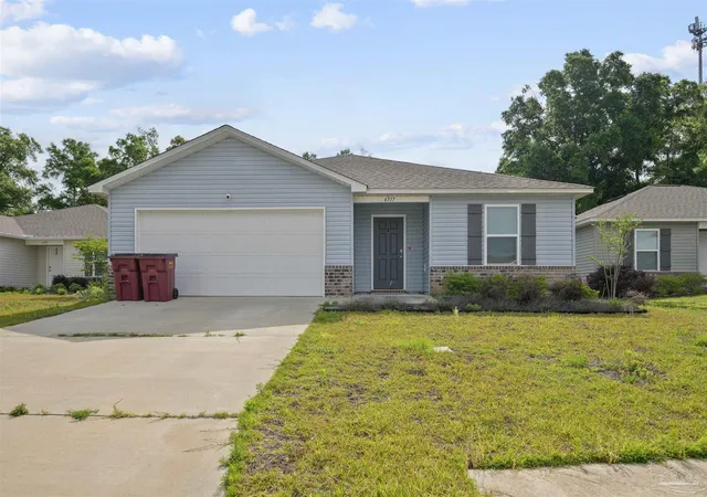 Photo 2 of Single family home for sale at 6517 June Bug Dr, Milton, FL 32583 | MLS# 681846 | Listing updated on 2026-08-11
