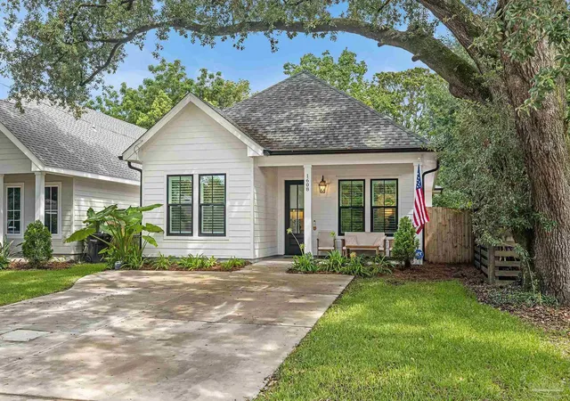 2nd image of 1608 E Hernandez St, Pensacola, FL 32503 | MLS# 686481