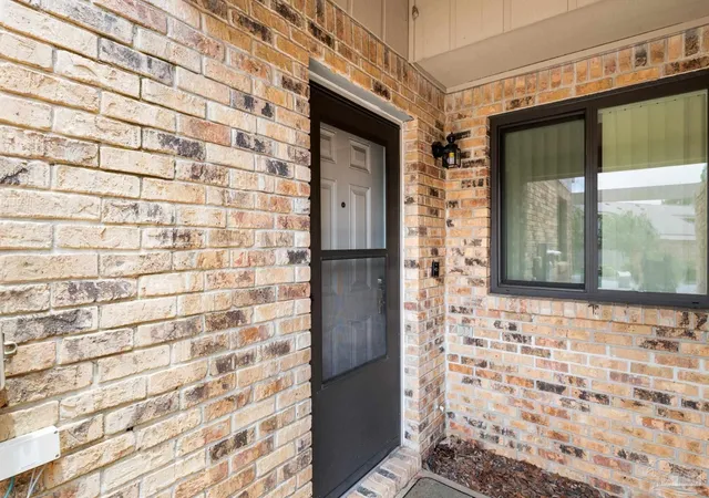 4th image of 2820 Villager Cir, Pensacola, FL 32504 | MLS# 687033