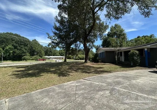Photo 2 of Single family home for sale at 6383 Sunnyside Dr, Milton, FL 32570 | MLS# 687516 | Listing updated on 2026-09-16