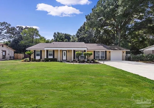 Photo 1 of Single family home for sale at 5431 Tomlinson Dr, Pensacola, FL 32526 | MLS# 687091 | Listing updated on 2026-08-17