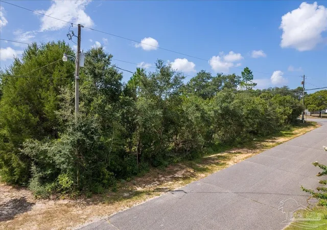 11th image of 9425 Bone Bluff Dr, Navarre, FL 32566 | MLS# 687522