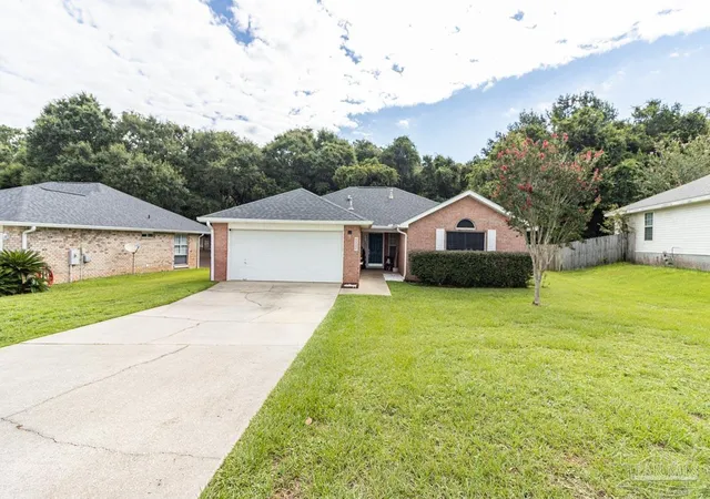 Photo 2 of Sale Pending at 1053 Brownfield Rd, Pensacola, FL 32526 | MLS# 687223 | Listing updated on 2026-09-16