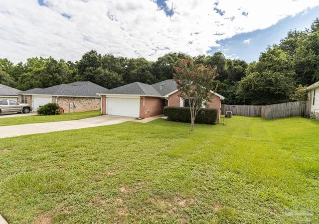 Photo 3 of Sale Pending at 1053 Brownfield Rd, Pensacola, FL 32526 | MLS# 687223 | Listing updated on 2026-09-16