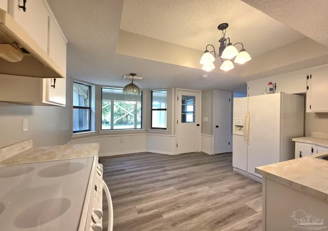2nd image of 550 Riola Pl, Pensacola, FL 32506 | MLS# 686076