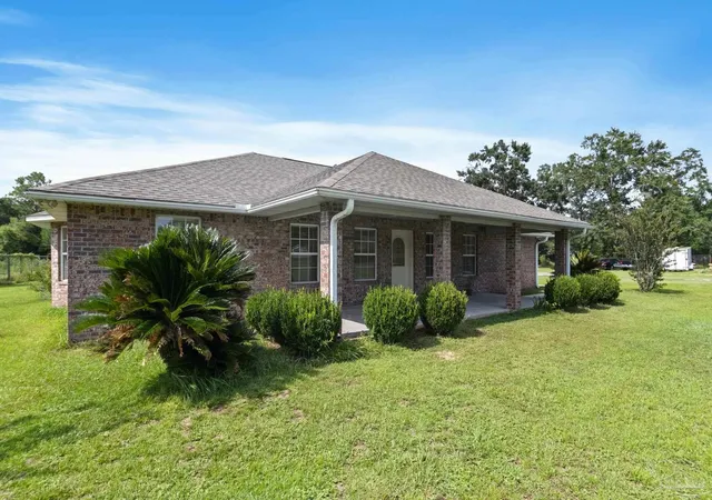 Photo 3 of Single family home for sale at 11560 Mobile Hwy, Pensacola, FL 32526 | MLS# 686878 | Listing updated on 2026-09-23