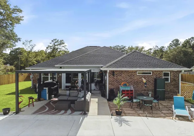 Photo 2 of Single family home for sale at 6552 Martin Rd, Milton, FL 32570 | MLS# 685954 | Listing updated on 2026-08-18