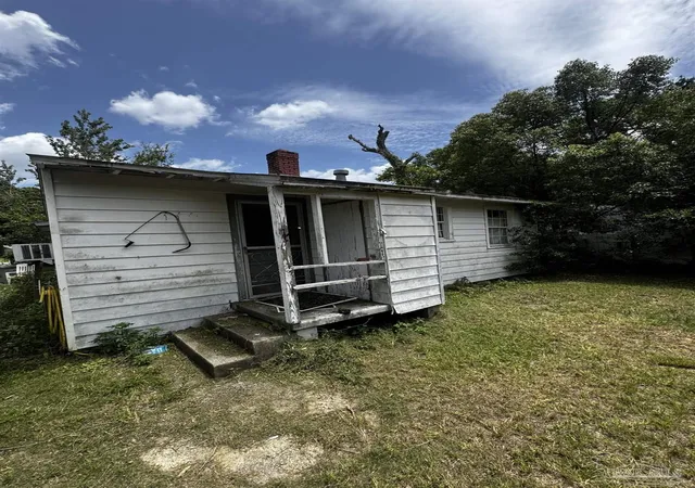 Photo 2 of Single family home for sale at 404 Frisco Rd, Pensacola, FL 32507 | MLS# 686909 | Listing updated on 2026-08-20