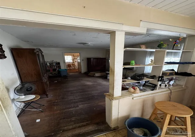 Photo 3 of Single family home for sale at 404 Frisco Rd, Pensacola, FL 32507 | MLS# 686909 | Listing updated on 2026-08-20