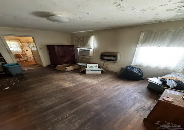 Photo 4 of Single family home for sale at 404 Frisco Rd, Pensacola, FL 32507 | MLS# 686909 | Listing updated on 2026-08-20