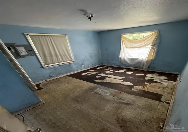 Photo 7 of Single family home for sale at 404 Frisco Rd, Pensacola, FL 32507 | MLS# 686909 | Listing updated on 2026-08-20