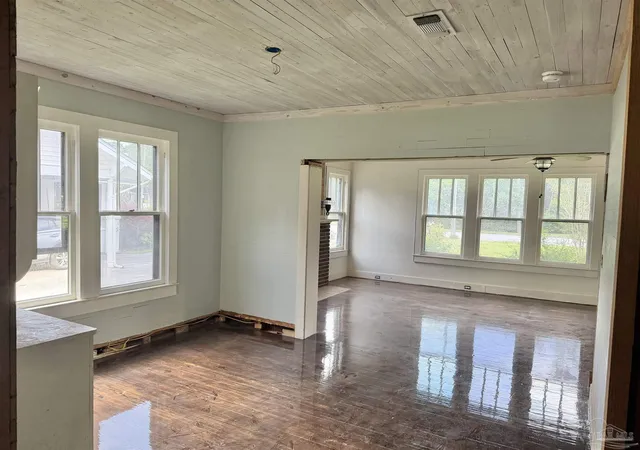 2nd image of 1004 S Pensacola Ave, Atmore, AL 36502 | MLS# 686646