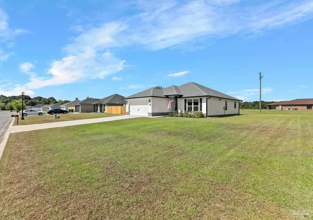 4th image of 140 Saint Stephens Ct, Atmore, AL 36502 | MLS# 687678