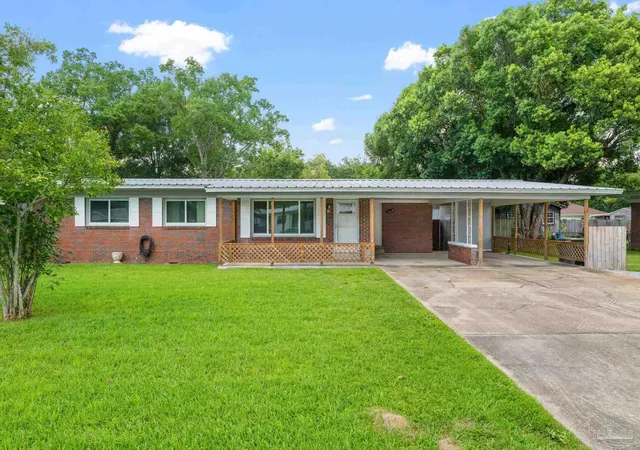 Photo 1 of Single family home for sale at 18 Cambridge Ave, Pensacola, FL 32534 | MLS# 687716 | Listing updated on 2026-09-12