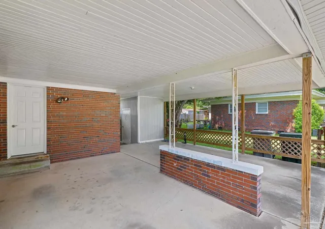 Photo 4 of Single family home for sale at 18 Cambridge Ave, Pensacola, FL 32534 | MLS# 687716 | Listing updated on 2026-09-12