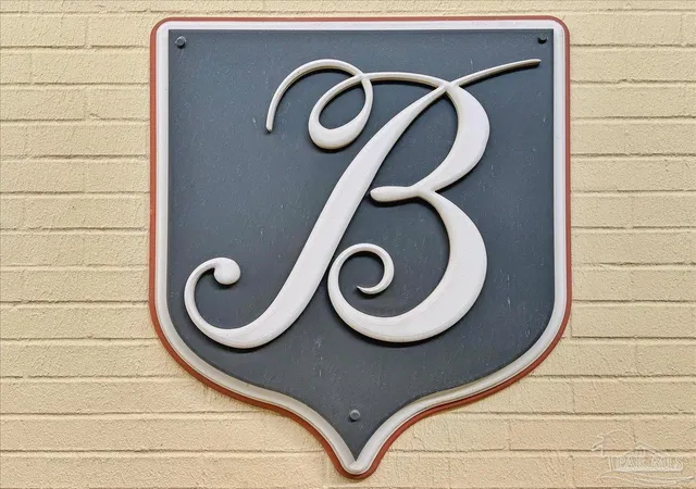 2nd image of 825 Bayshore Pkwy #203, Pensacola, FL 32507 | MLS# 687900