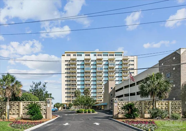 3rd image of 825 Bayshore Pkwy #203, Pensacola, FL 32507 | MLS# 687900
