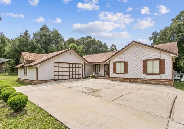 Photo 1 of Single family home for sale at 114 Thurston Pl, Crestview, FL 32536 | MLS# 686668 | Listing updated on 2026-09-03