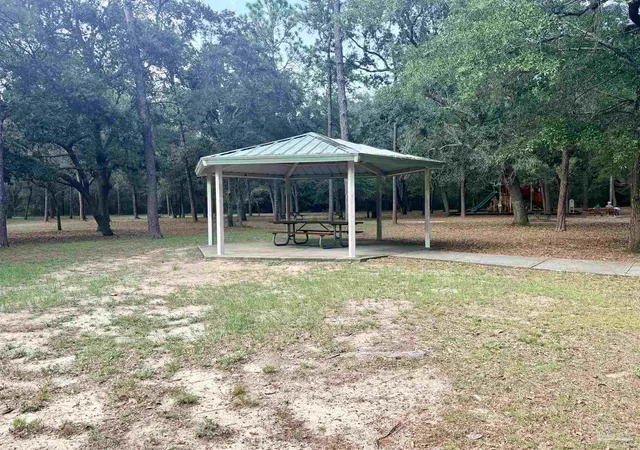 50th image of 5860 Spanish Trail #E, Pensacola, FL 32504 | MLS# 686518