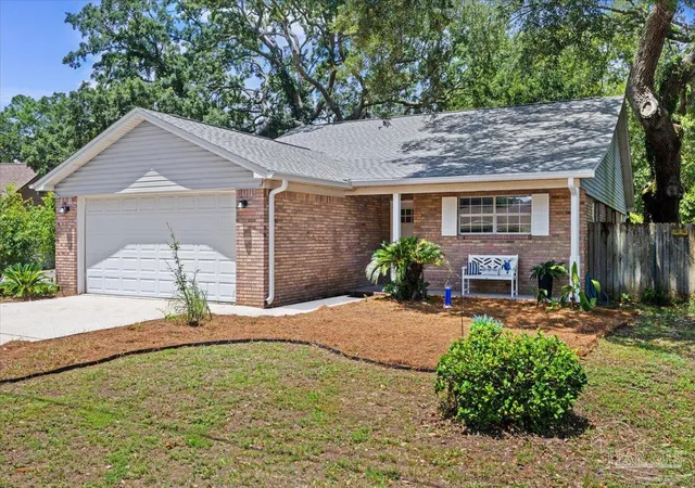 Photo 1 of Single family home for sale at 7412 St James Pl, Pensacola, FL 32506 | MLS# 687571 | Listing updated on 2026-09-10