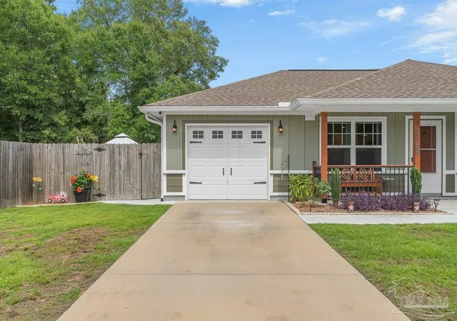 Photo 4 of Single family home for sale at 6588 Kembro Rd, Milton, FL 32570 | MLS# 685980 | Listing updated on 2026-09-21