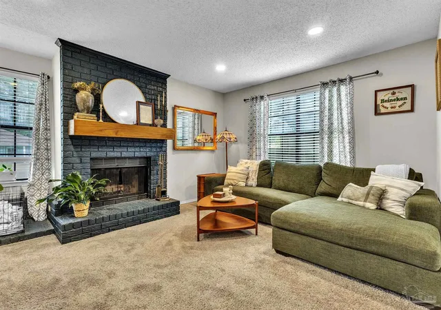 Photo 3 of Townhouse for sale at 1806 San Dollar Cir, Pensacola, FL 32504 | MLS# 686770 | Listing updated on 2026-09-24