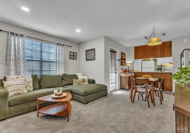 Photo 4 of Townhouse for sale at 1806 San Dollar Cir, Pensacola, FL 32504 | MLS# 686770 | Listing updated on 2026-09-24