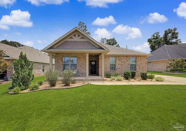 Photo 1 of Single family home for sale at 6010 Twenty One Oaks Dr, Pensacola, FL 32526 | MLS# 687118 | Listing updated on 2026-08-12