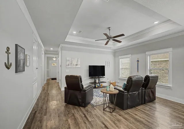 Photo 4 of Single family home for sale at 6010 Twenty One Oaks Dr, Pensacola, FL 32526 | MLS# 687118 | Listing updated on 2026-08-12