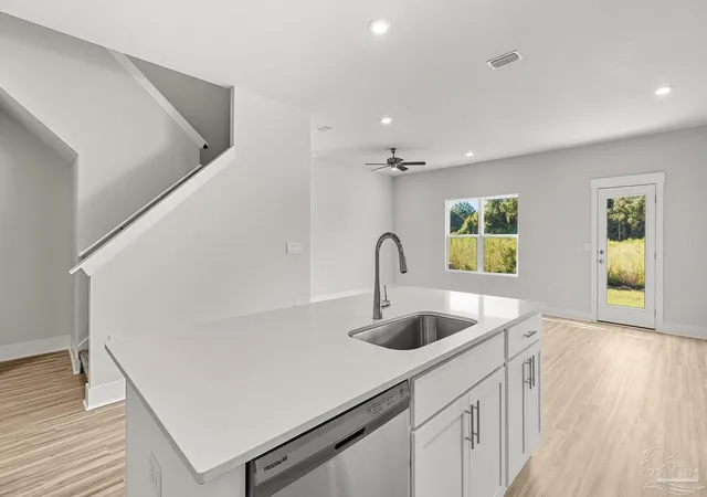 Photo 4 of Single family home for sale at 5908 Tripletail Dr, Milton, FL 32583 | MLS# 686751 | Listing updated on 2026-09-10