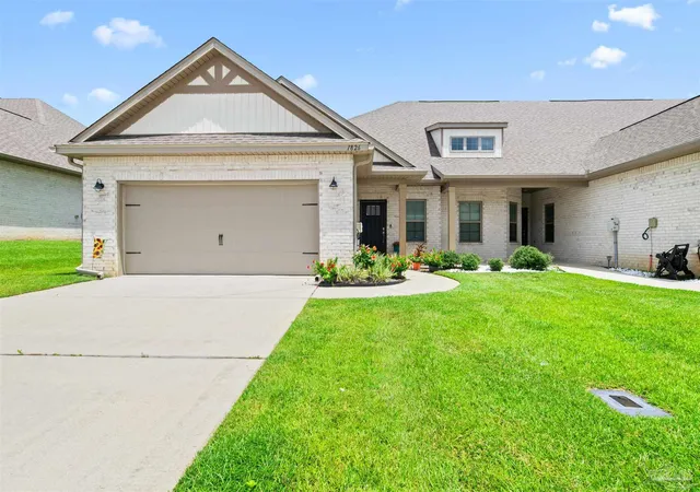 Townhouse for sale at 1826 Finch Ln, Cantonment, FL 32533 | MLS# 686993