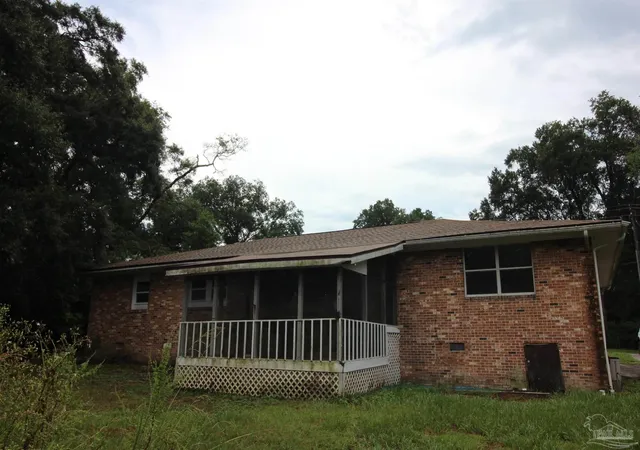 5th image of 820 E Johnson Ave, Pensacola, FL 32514 | MLS# 687472