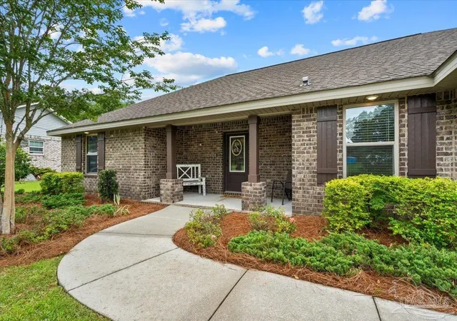 Photo 4 of Sale Pending at 1016 Rachel Cir, Cantonment, FL 32533 | MLS# 685922 | Listing updated on 2026-08-18