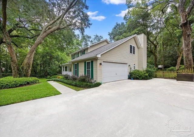 Photo 3 of Sale Pending at 1207 Creek Brg Rd, Pensacola, FL 32514 | MLS# 687412 | Listing updated on 2026-09-12
