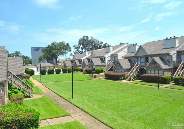 4th image of 7150 Plantation Dr #223, Pensacola, FL 32504 | MLS# 687870