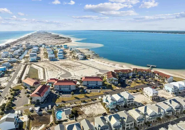 2nd image of 7464 Sunset Harbor Dr #133, Navarre, FL 32566 | MLS# 687538