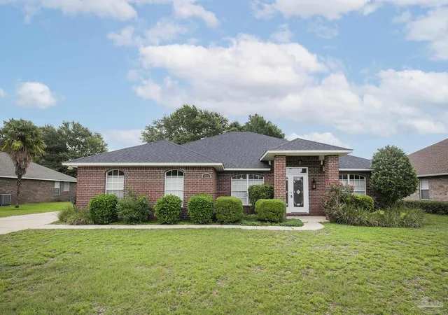 Photo 1 of Single family home for sale at 4724 Spears St, Milton, FL 32571 | MLS# 684374 | Listing updated on 2026-08-18