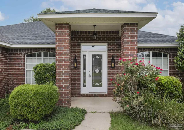 Photo 2 of Single family home for sale at 4724 Spears St, Milton, FL 32571 | MLS# 684374 | Listing updated on 2026-08-18