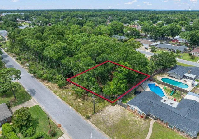 3rd image of 3800 Flintwood Rd, Pensacola, FL 32504 | MLS# 687533