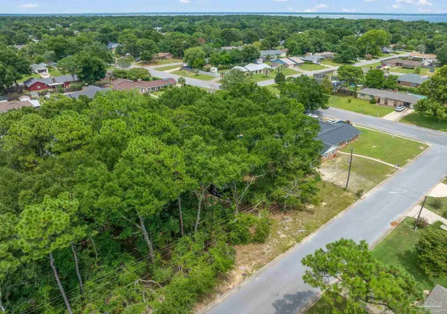 4th image of 3800 Flintwood Rd, Pensacola, FL 32504 | MLS# 687533