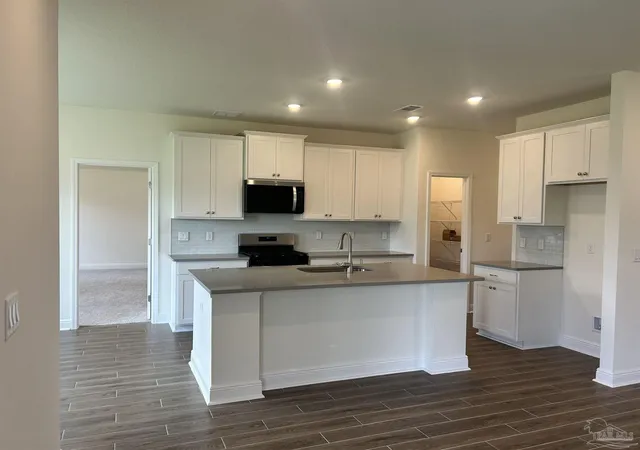 Photo 3 of Sale Pending at 6988 Terrapin Dr, Milton, FL 32571 | MLS# 675995 | Listing updated on 2026-09-08