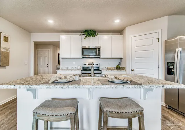 4th image of 6584 Damselfly Dr, Milton, FL 32583 | MLS# 686498